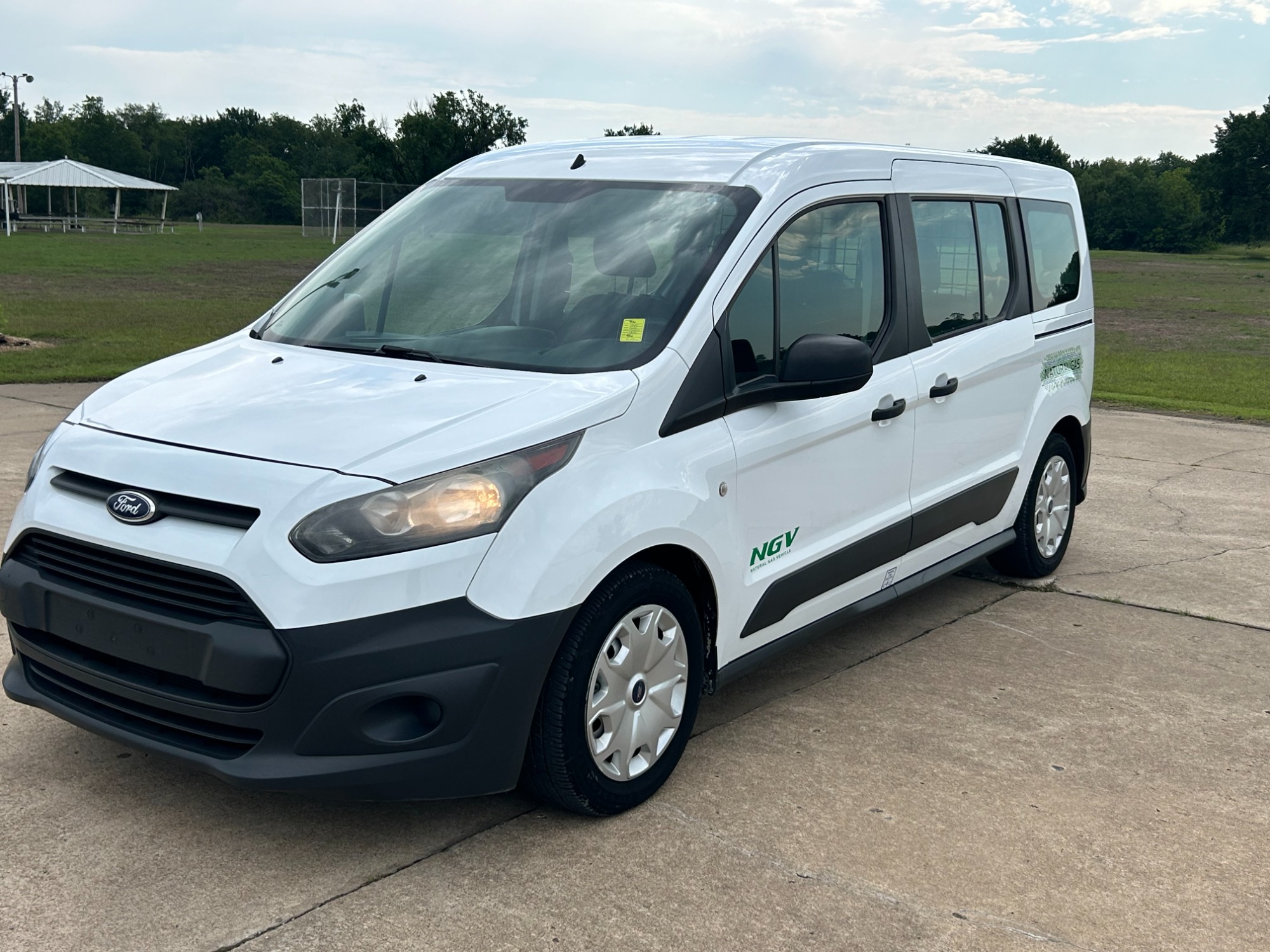photo of 2014 Ford Transit Connect Wagon XL BI-FUEL RUNS ON BOTH CNG OR GAS